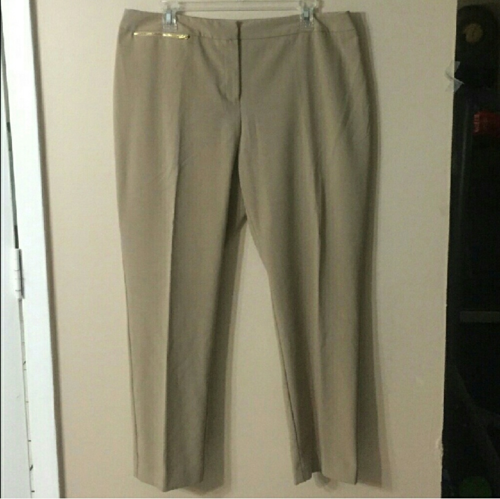 ELLEN TRACY Khaki Pants